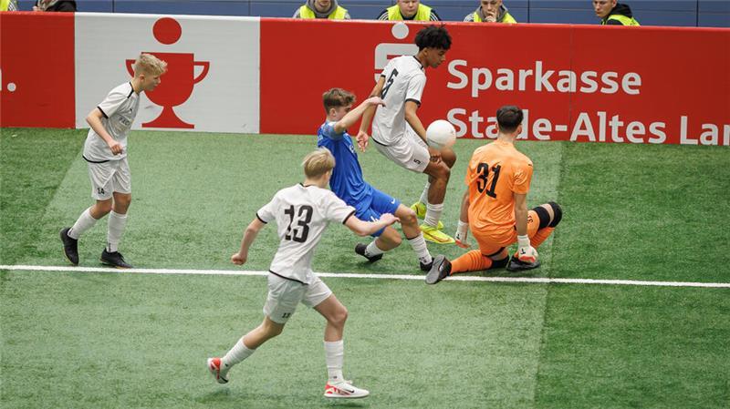 Der 16. Puma mohr sports Cup für hochklassigen U17-Fußball bildet das Herzstück des dreitägigen Turniers. Auf das langjährige Turnier baut das jetzige Konzept auf.
