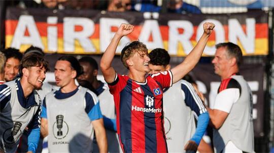 Der 16-jährige Louis Lemke spielte von Beginn an auf der linken Außenbahn des Hamburger SV.