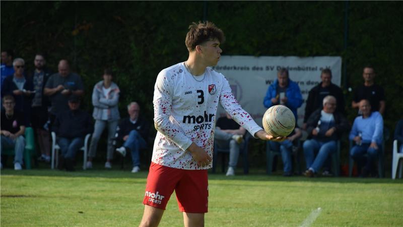„Unzufrieden“: Marvin Becker kehrt von Faustball-EM zurück Der 19-jährige Marvin Becker holte mit Deutschland „nur“ Bronze.