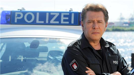 Der 2019 gestorbene Schauspieler Jan Fedder hat zu Lebzeiten viel gesammelt, einiges davon wird nun versteigert.