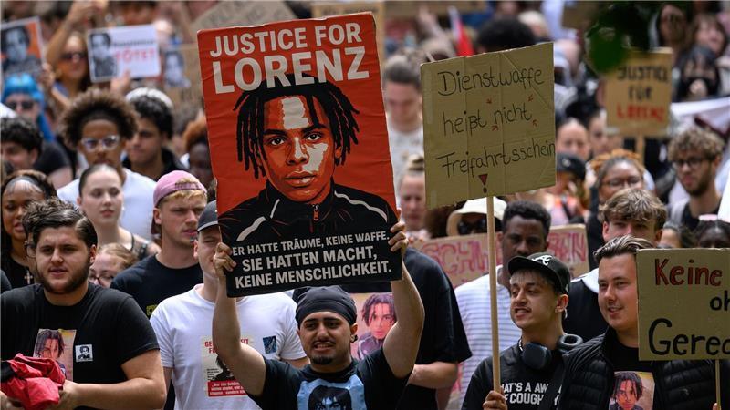 „Lorenz war kein Einzelfall“ - Forderung nach Reformen Der 21-jährige Lorenz starb durch Polizeischüsse von hinten.