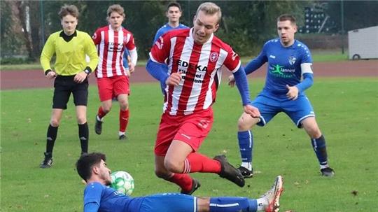 Der 27-Jährige war in der abgelaufenen Saison in allen Partien des FC Oste/Oldendorf II in der 1. Kreisklasse dabei und schoss 23 Tore.
