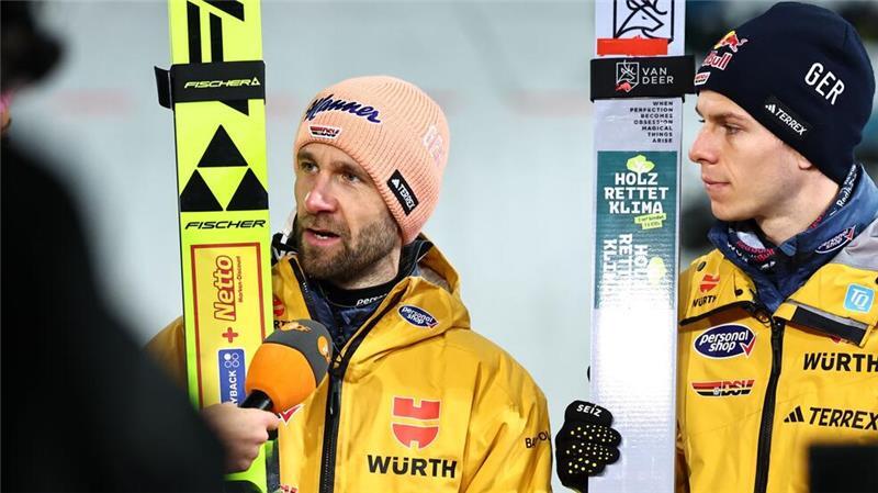 Der 34 Jahre alte Pius Paschke (l) und der 29 Jahre alte Andreas Wellinger sind derzeit die besten deutschen Springer.