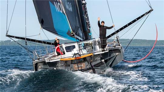Der 42-jährige Hamburger und sein britischer Co-Skipper Will Harris – hier im Ocean Race – eröffnen das 16. Transat Jacques Vabre.