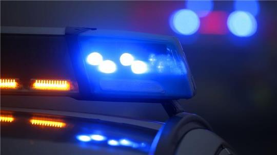 Der 44-Jährige wurde mit lebensgefährlichen Verletzungen ins Krankenhaus gebracht. (Symbolbild)