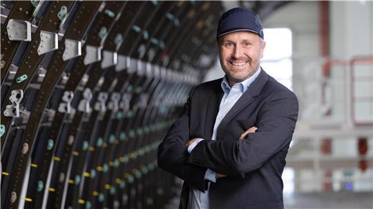 Der 48-jährige Gottfried Hornung ist der neue Standortleiter von Airbus Nordenham. Er ist von Airbus Helicopters zu Airbus Aerostructures an die Unterweser gekommen.
