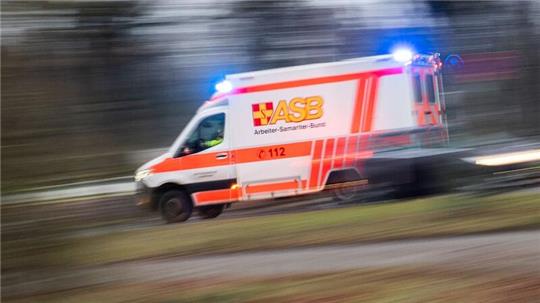 Der 63-Jährige kam ins Krankenhaus, die L135 war bis zum Nachmittag komplett gesperrt.