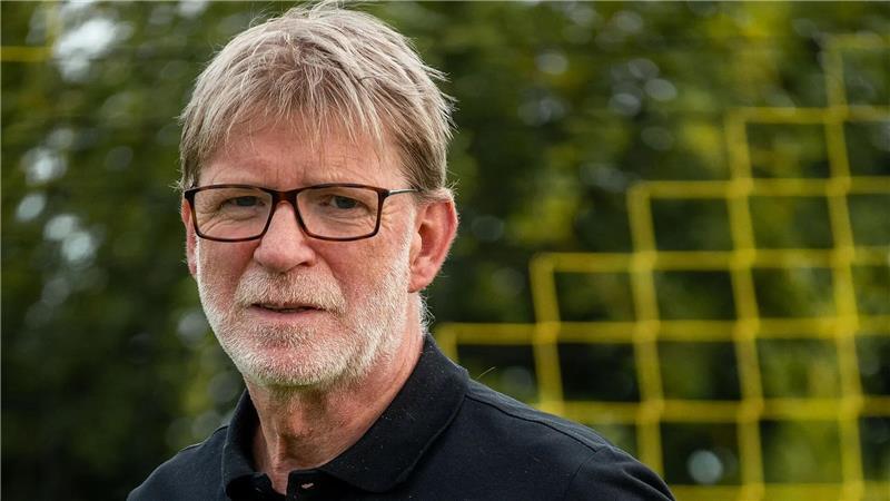 Der 65-jährige Harald Zerwas wurde von den Spielerinnen überzeugt, wiederzukommen. Er hat es nicht bereut.