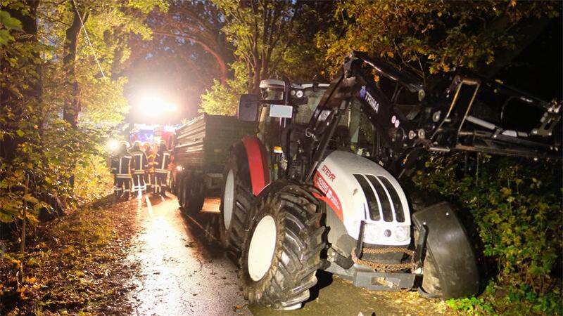 Treckerfahrer stirbt bei Unfall in Mittelsdorf Der 83-jährige Treckerfahrer verstarb noch am Unfallort.