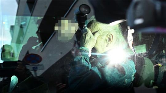 Der 88-jährige Josef Fritzl auf dem Weg zu der Anhörung am Landgericht Krems.