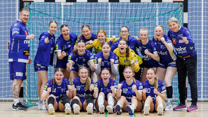 Fredenbecker und Stader Handball-Talente auf der Überholspur Der A-Jugend-Mannschaft von Natascha Kotenko und Hajo Klintworth ist Platz drei in der Vorrunde der Oberliga nicht mehr zu nehmen.