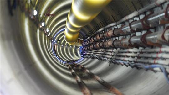 Der Abschnitt unter der Elbe der Stromleitung Suedlink soll 2027 fertiggestellt sein.