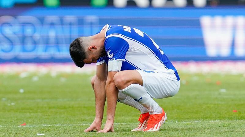 Darmstadt unmittelbar vor Abstieg - 0:1 gegen Freiburg Der Abstieg aus der Bundesliga ist für Klaus Gjasula und die Darmstädter kaum noch abzuwenden.