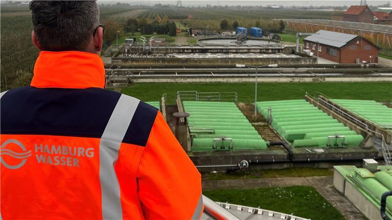 Der Abwasserzweckverband Altes Land und Geestrand will 2027 die Abwasserentsorgung komplett an ein Tochterunternehmen von Hamburg Wasser übertragen.