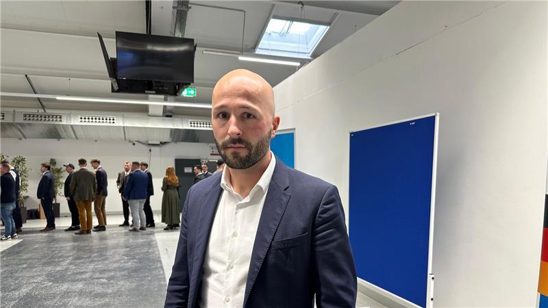 Der AfD-Abgeordnete Schmidt wurde nach eigenen Angaben auf dem Weg zur Veranstaltung geschlagen.