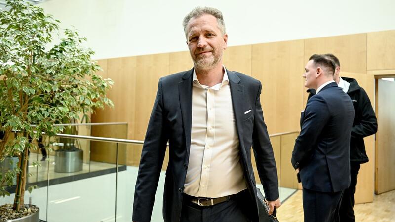 Ermittler durchsuchen Bystrons Wohnadresse in Berlin Der AfD-Bundestagsabgeordnete Petr Bystron wechselt in wenigen Wochen ins Europaparlament.