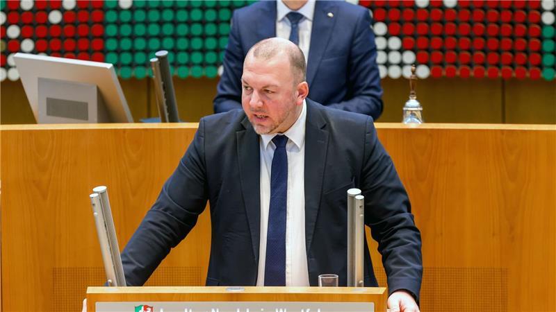Fokus auf AfD-Mitarbeiter mit familiärem Hintergrund Der AfD-Politiker, Klaus Esser, sagt, seine 85-jährige Mitarbeiterin bereite aus dem Homeoffice heraus für ihn etwa Kleine Anfragen oder Anträge vor. (Archivfoto)