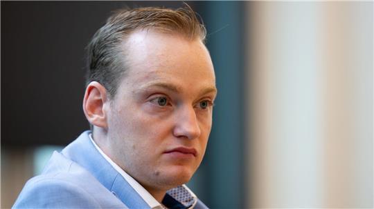 Der Angeklagte muss nach der Entscheidung des Gerichts für die bisherige Haft entschädigt werden. (Archivbild)