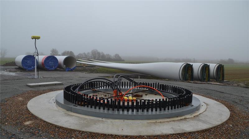 50 Millionen Euro für mehr Power: Hier drehen sich bald neue Windräder Der Ankerkorb verbindet das Fundament mit dem Turm.