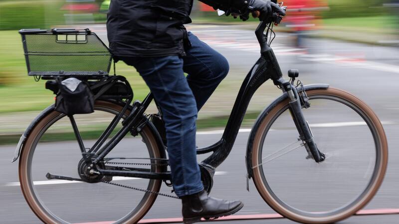 Der Anteil der jüngeren Menschen, die mit den E-Bikes und Pedelecs verunglücken, steigt.