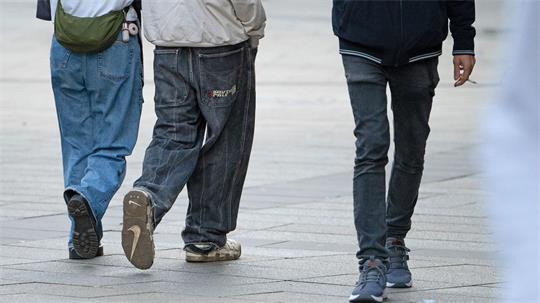 Der Anteil junger Menschen in Deutschland ist weiterhin auf historisch niedrigem Niveau. (Symbolbild)