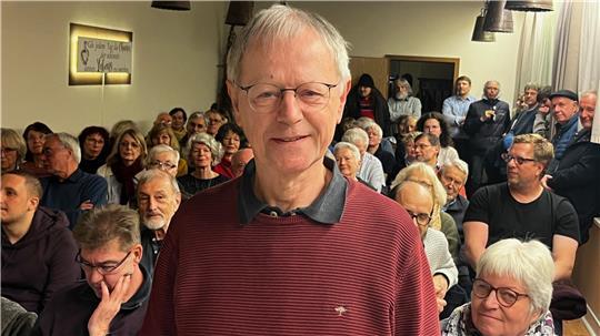 Der Armuts- und Reichtumsforscher Christoph Butterwegge bei seinem Besuch in Stade.