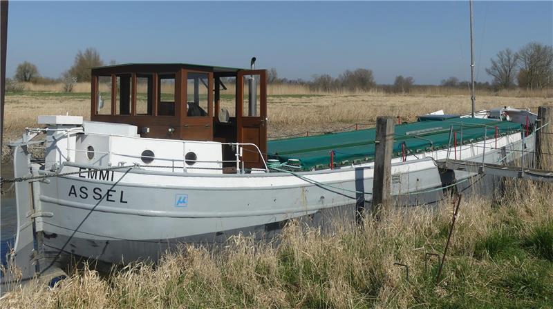 Der Asseler Hafen ist verschlickt. Das macht vor allem Emmi zu schaffen.