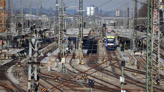 Der Augsburger Hauptbahnhof wurde abgesperrt. (Archivbild)