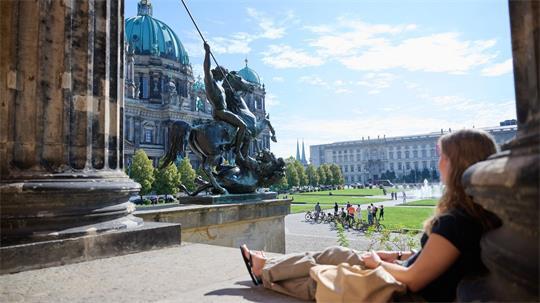 Der Ausblick für Berlin: Auch politisch gesehen heiter bis wolkig.