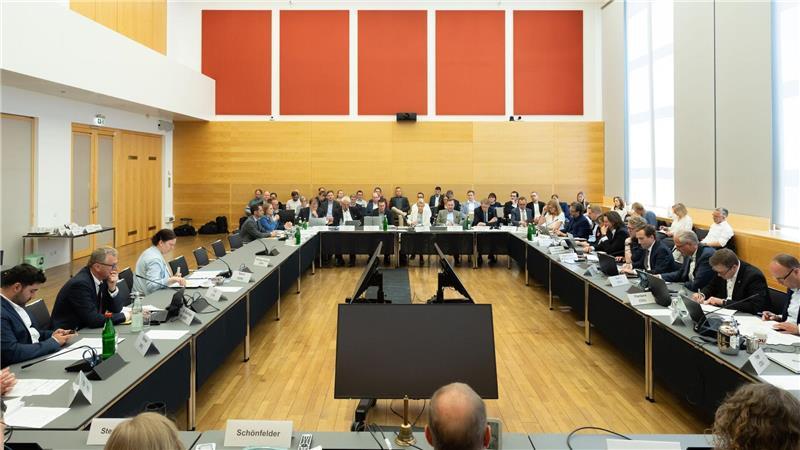 Günther wegen Northvolt im Kreuzverhör Der Ausschuss hat sich bereits oft mit Northvolt befasst.