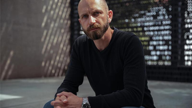 Der Autor Wolf Gregis schildert in seinem Sachbuch „Das Karfreitagsgefecht“ die Ereignisse vom 2. April 2020 in Afghanistan. So detailgenau und spannend, dass sich der Leser mitten in dem dramatischen Geschehen wähnt.