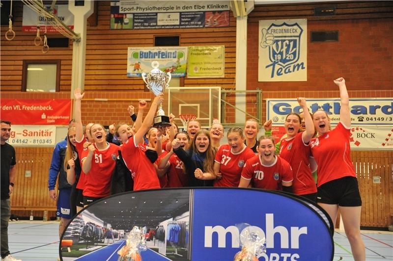 Top-Talente spielen in Fredenbeck um den Turniersieg Der BSV feierte nach dem 20:13-Finalerfolg gegen den amtierenden Meister Bayer Leverkusen den Turniersieg 2022.