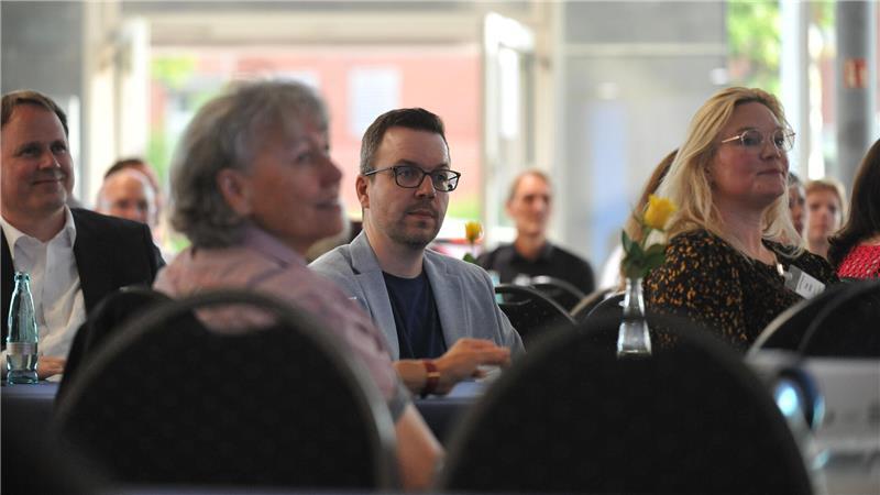 Neuer BSV-Trainer Jonas Schlender stellt sich vor – „Natürlich brenne ich“ Der BSV lud seine Sponsoren und Unterstützer ins Autohaus Tobaben ein.