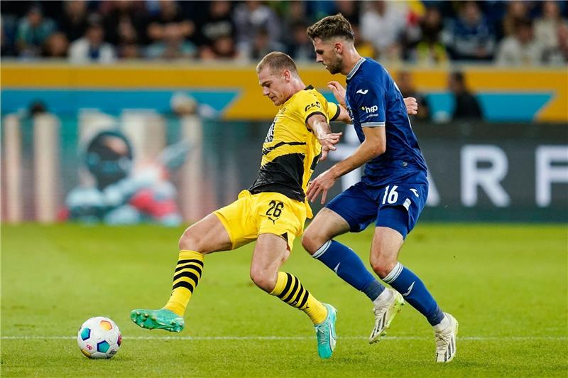 Dortmund nach 3:1 bei Hoffenheim Spitzenreiter Der BVB sichert sich mit dem Sieg zumindest über Nacht die Tabellenführung.