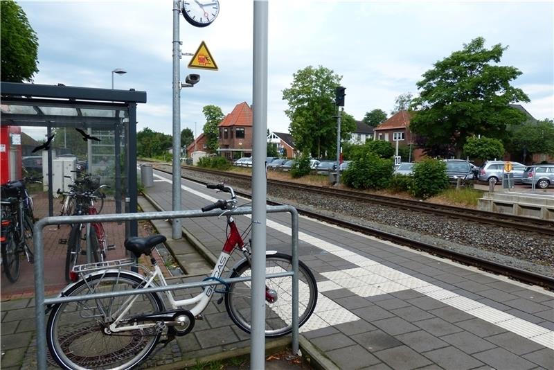 Der Bahnhof in Himmelpforten wird von Pendlern stark frequentiert. Sie wünschen sich zuverlässige Abfahrten und gute Informationen. Foto Eidtmann
