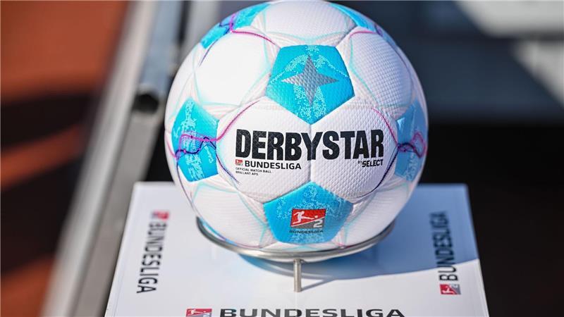 Bundesliga ab Saison 2026/27 mit Adidas-Spielball Der Ball von Derbystar wird bald von adidas abgelöst.