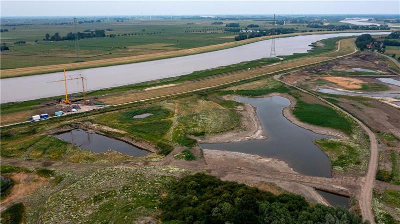 Zehn Jahre Masterplan - Wie hat sich die Ems verändert? Der Bau des sogenannten Tidepolders Coldemüntje ist eine Maßnahme zur Verbesserung der Lebensräume im Masterplan Ems. (Archivbild)