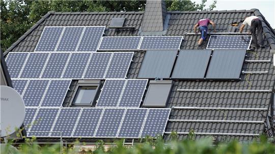 Der Bau von neuen Solaranlagen stockt - vor allem im Privatbereich. (Archivbild)