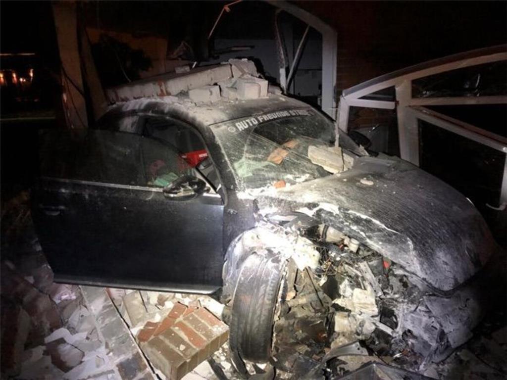 Der Beetle ist völlig zerstört.