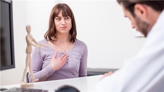 Der Begriff „Medical Gaslighting“ beschreibt, wenn Patientinnen und Patienten das Gefühl haben, ihre Wahrnehmung werde systematisch infrage gestellt. 