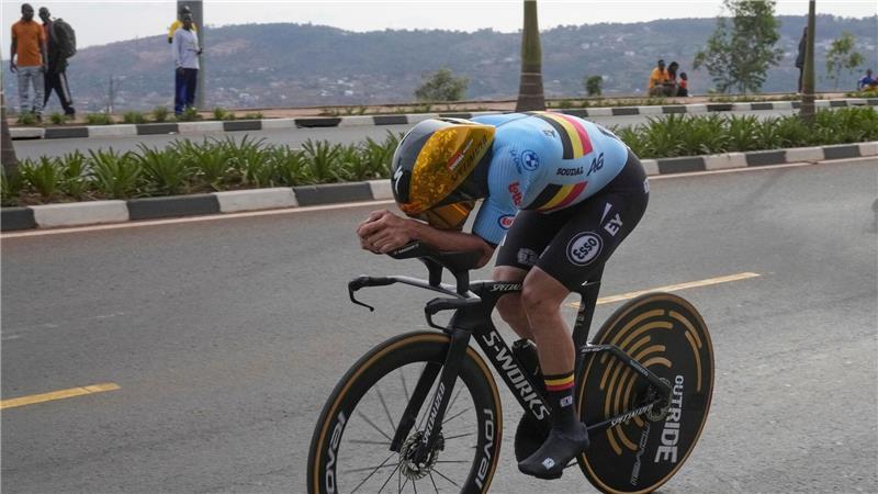 Evenepoel feiert drittes Zeitfahr-Gold und düpiert Pogacar Der Belgier Remco Evenepoel beim Einzelzeitfahren der WM in Ruanda.