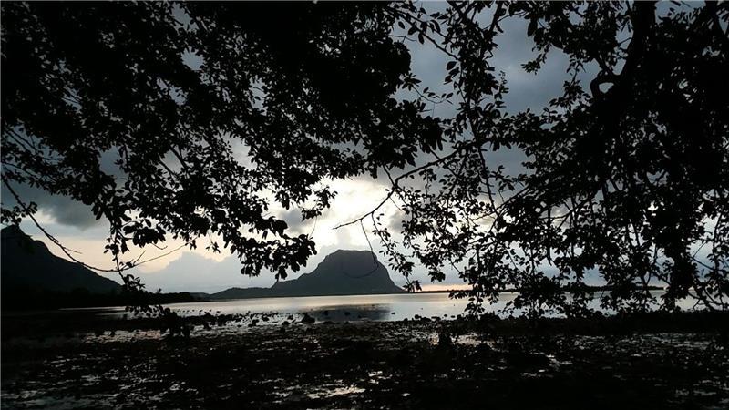 Deutscher Tourist stürzt auf Mauritius in den Tod Der Berggipfel Le Morne Brabant auf Mauritius