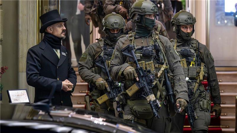 Der Besuch von Merz in Frankfurt lief unter hohen Sicherheitsvorkehrungen