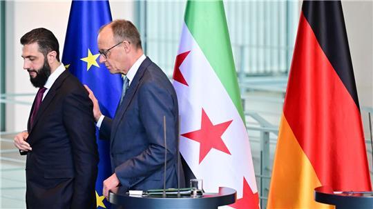 Der Besuch von Syriens Übergangspräsident Al-Scharaa in Berlin stieß nicht nur bei Angehörigen syrischer Minderheiten auf Kritik. (Archivfoto)