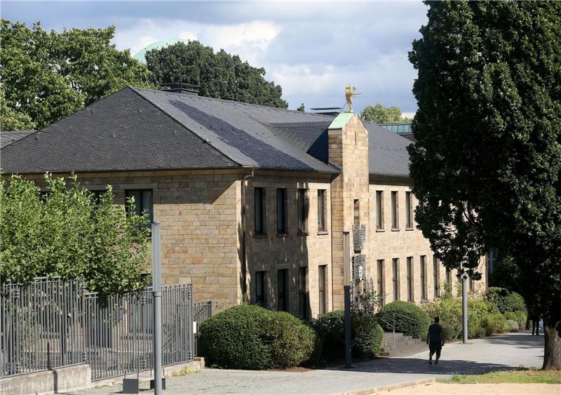 Der Bischofssitz am Essener Dom. Die katholische Kirche untersucht Missbrauchsvorwürfe gegen den Gründungsbischof des Ruhrbistums und späteren Kardinal Hengsbach.
