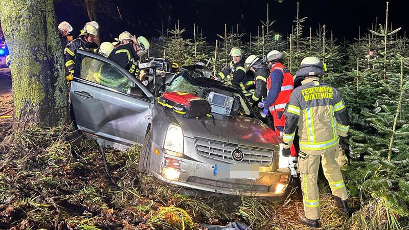 Nach Schädel-Hirn-Trauma durch Unfall: Fenja soll wieder nach Hause kommen Der Blick auf die Unfallstelle auf der Bundesstraße B 3 am 24. Dezember 2023.