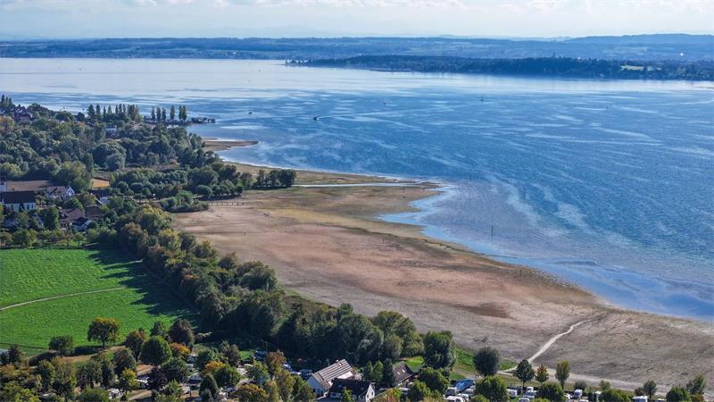 Der Bodensee erreichte in diesem Jahr seinen normalerweise typischen sommerlichen Wasseranstieg kaum.