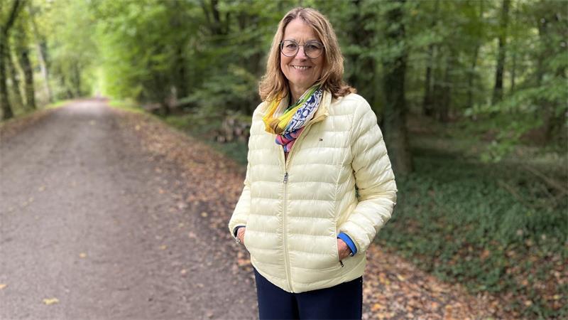 Der Braken ist einer ihrer Lieblingsorte in Harsefeld: Hier geht Ute Kück gerne spazieren.