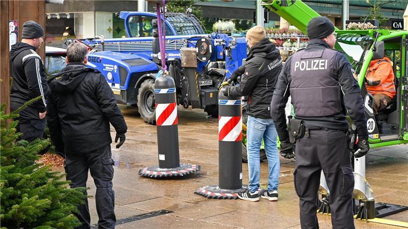 Der Bremerhavener Weihnachtsmarkt wirft seine Schatten voraus. Zusätzliche Sperren geben mehr Sicherheit.