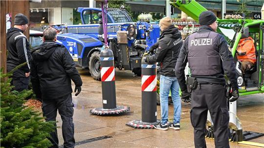 Der Bremerhavener Weihnachtsmarkt wirft seine Schatten voraus. Zusätzliche Sperren geben mehr Sicherheit.